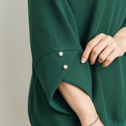 大尺碼v領造型袖針織棉素面上衣(綠色)