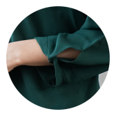 領口壓褶釘珠大尺碼八分袖雪紡上衣(綠色)